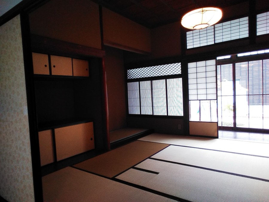 畳の敷かれた和室(イメージ写真)